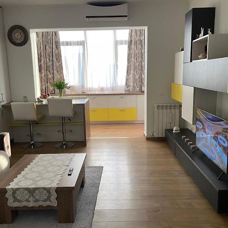 Appartement Stone Park à Focşani Extérieur photo
